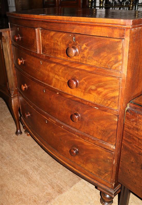 A Regency bowfront chest of drawers (1810), W.102cms